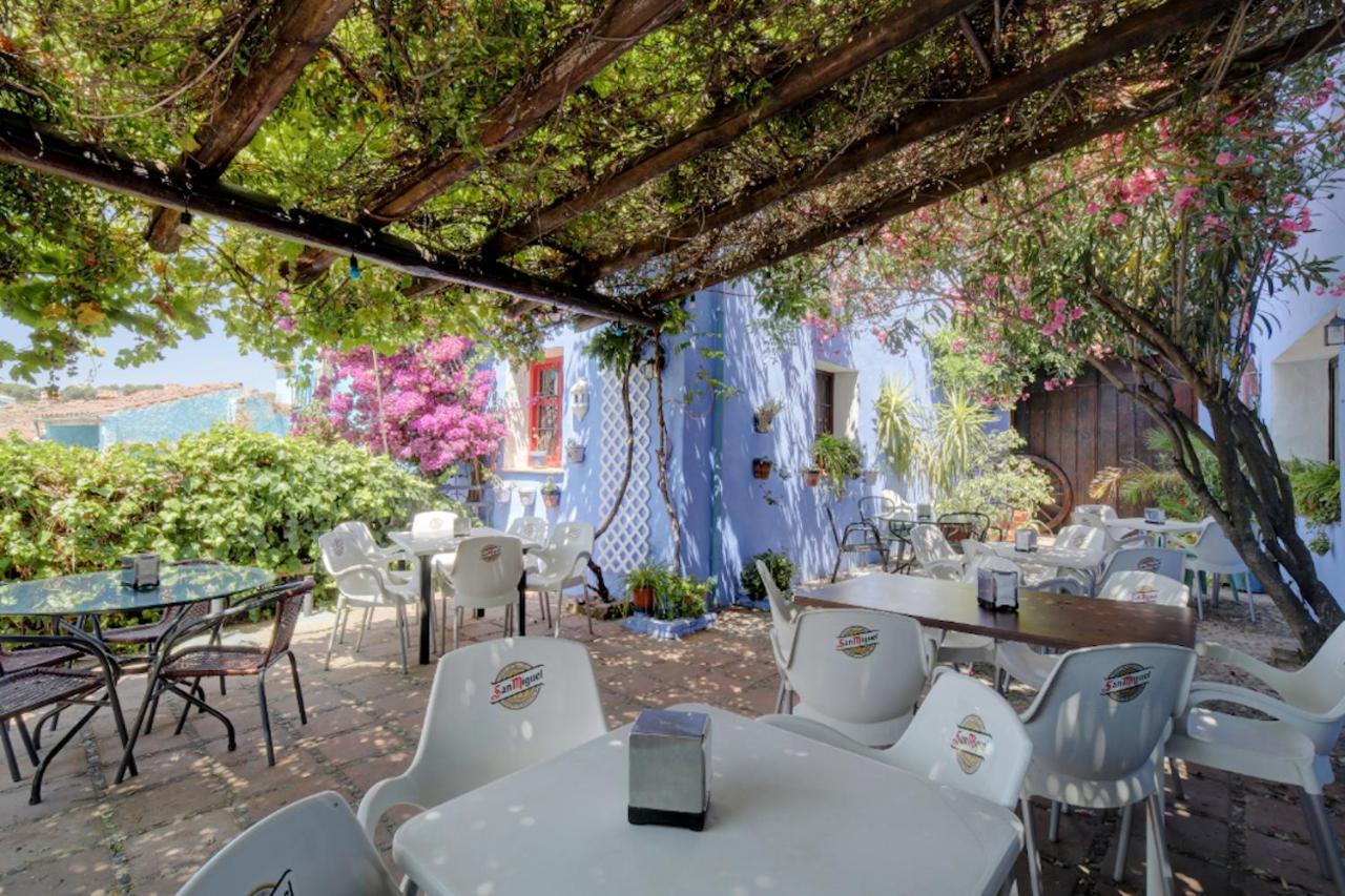 Hotel Restaurante Bandolero Juzcar Luaran gambar