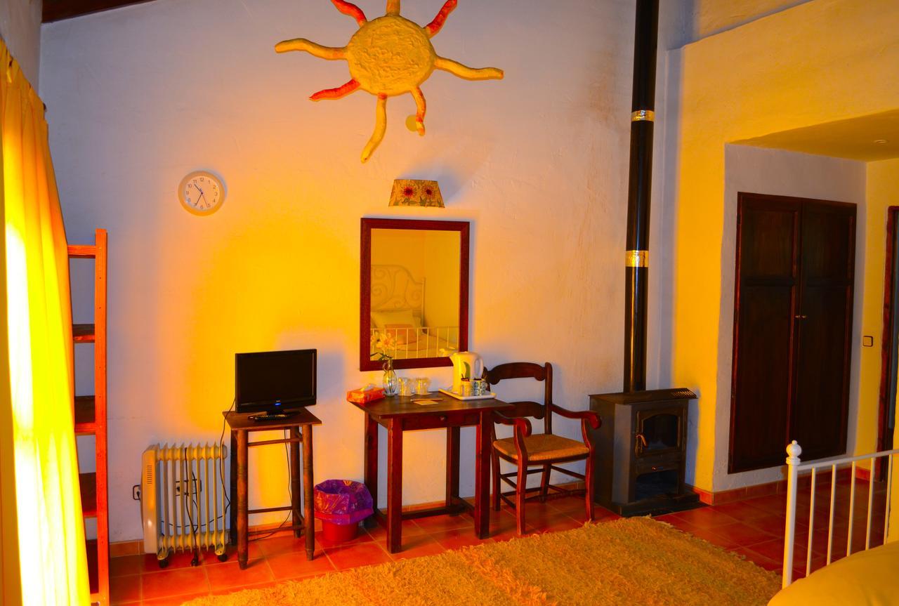Hotel Restaurante Bandolero Juzcar Luaran gambar