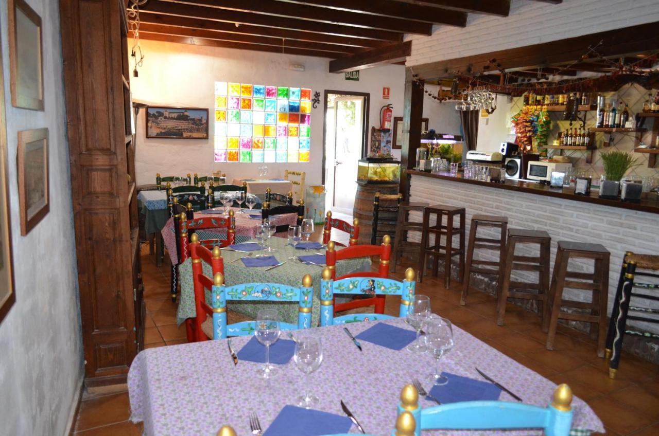 Hotel Restaurante Bandolero Juzcar Luaran gambar